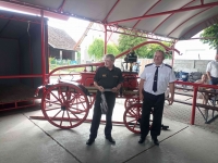 carousel_pic